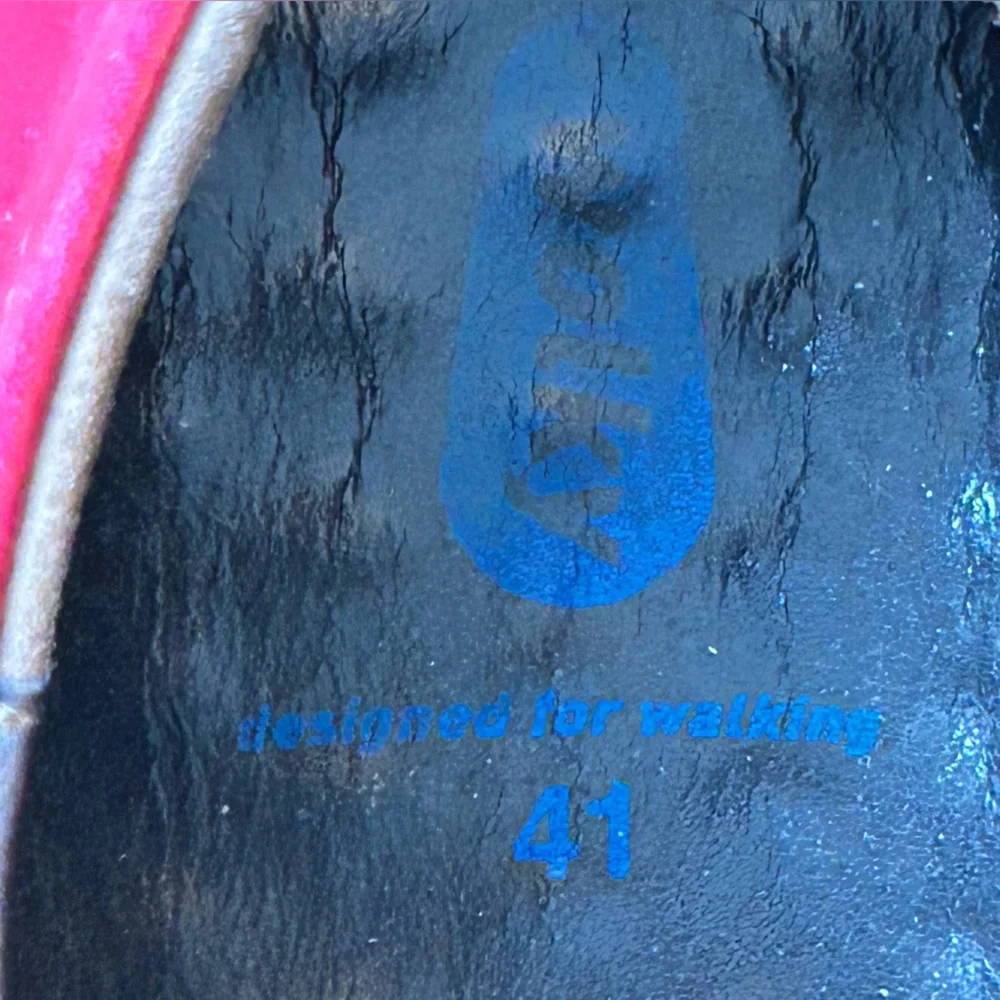 Wolky Women’s Red Leather Mary Jane Flats Adjustable Strap Size EU 41 - Picture 13 of 13